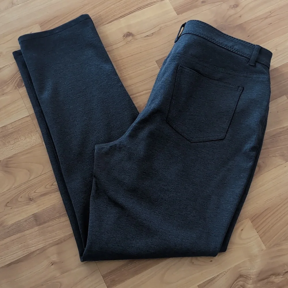 Chico's So Slimming Peyton Pant 1.5 10 Graphite Heather Grey